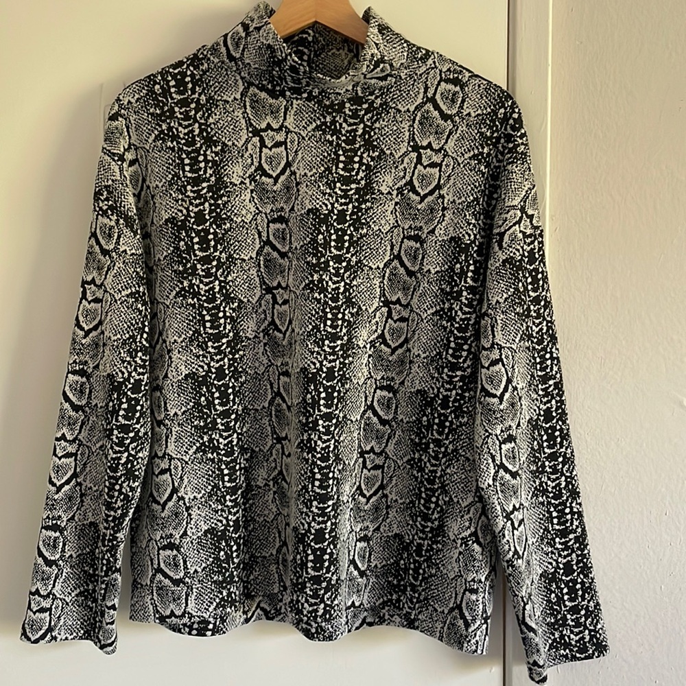 Snakeprint mock neck sweater